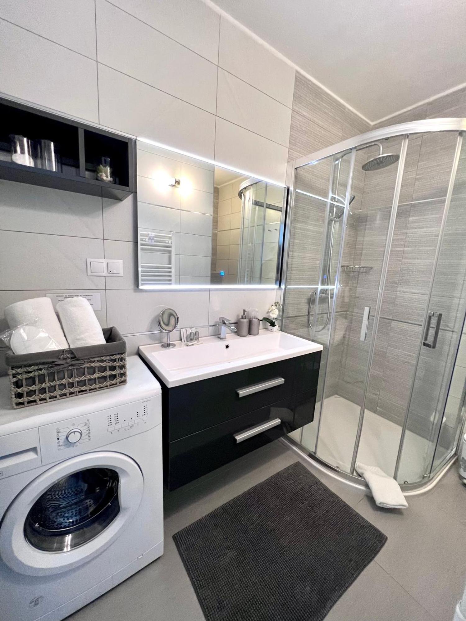 Apartma Pera